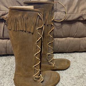 Moccasin boots